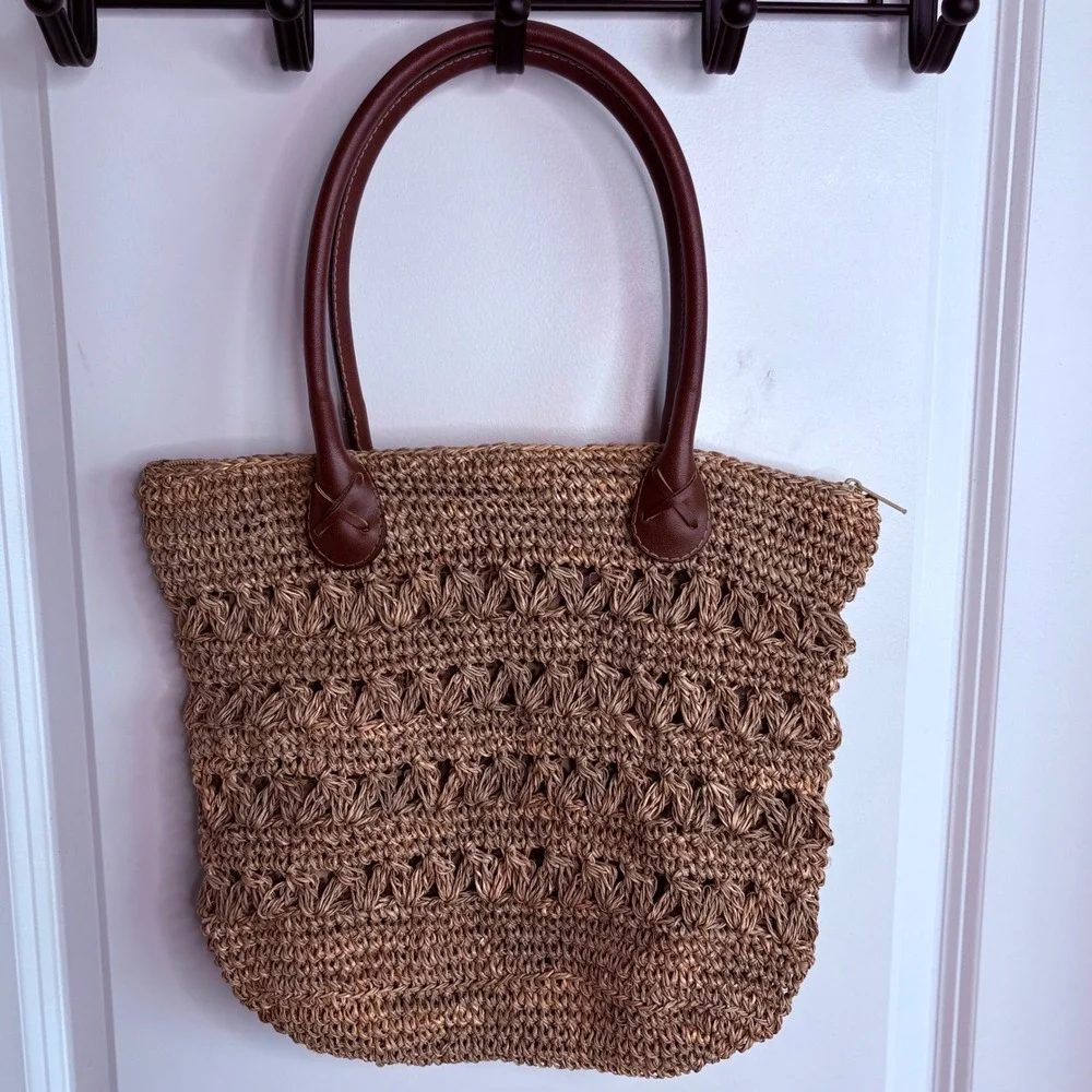 VTG St. John's Bay Safari Woven Straw Tote Bag Carved Wooden Animals Boho Beach